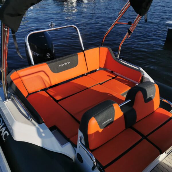 Zodiac Medline 6.8 Hypalon - Image 2
