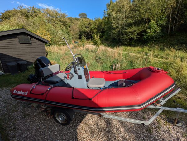 BRUGT: Bombard Explorer 420 – Rød | Med Suzuki 50 HK & trailer - Image 3